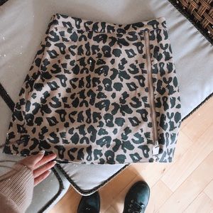 Leopard zip detail skirt 🐆